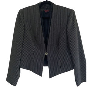 Simon CHANG black pinstripe classic blazer. Size 6